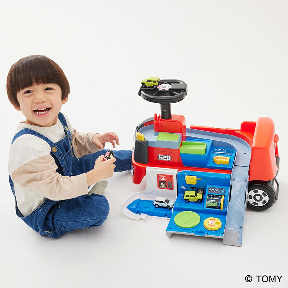 1才から乗れる トミカ変形ドライブピット | Amingオンラインショップ